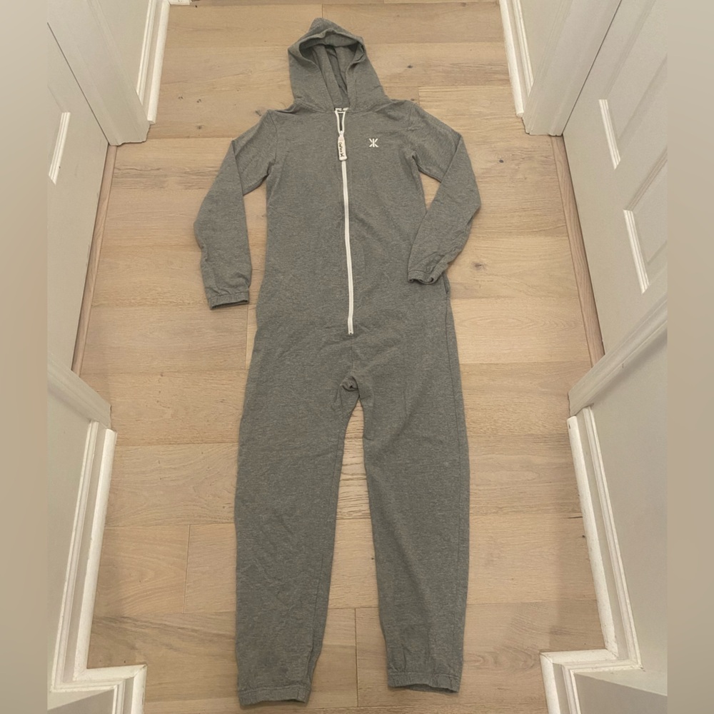 OnePiece Gray Jogger Jumpsuit with White Accents and Zipper Size Small